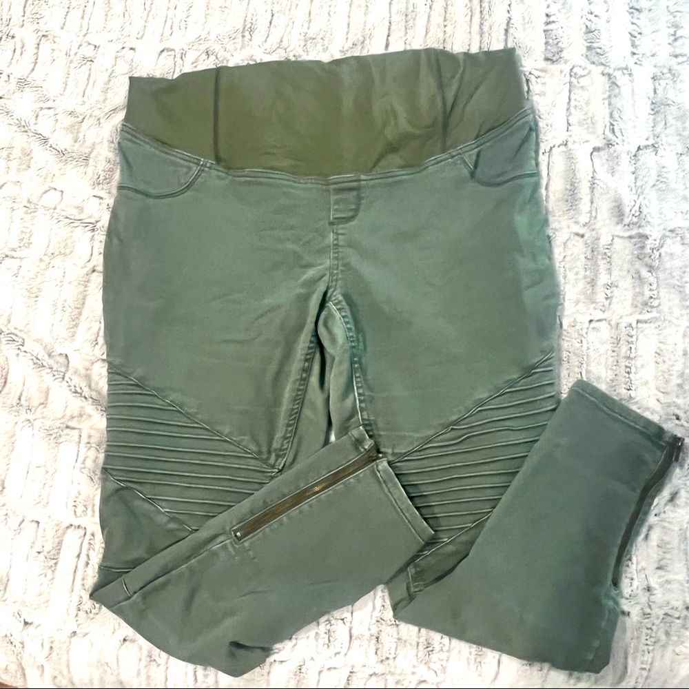 Maternity skinny jeggings. Size 12. Olive